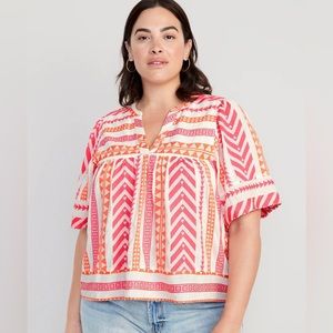 NWOT Geometric Textured V-Neck Top